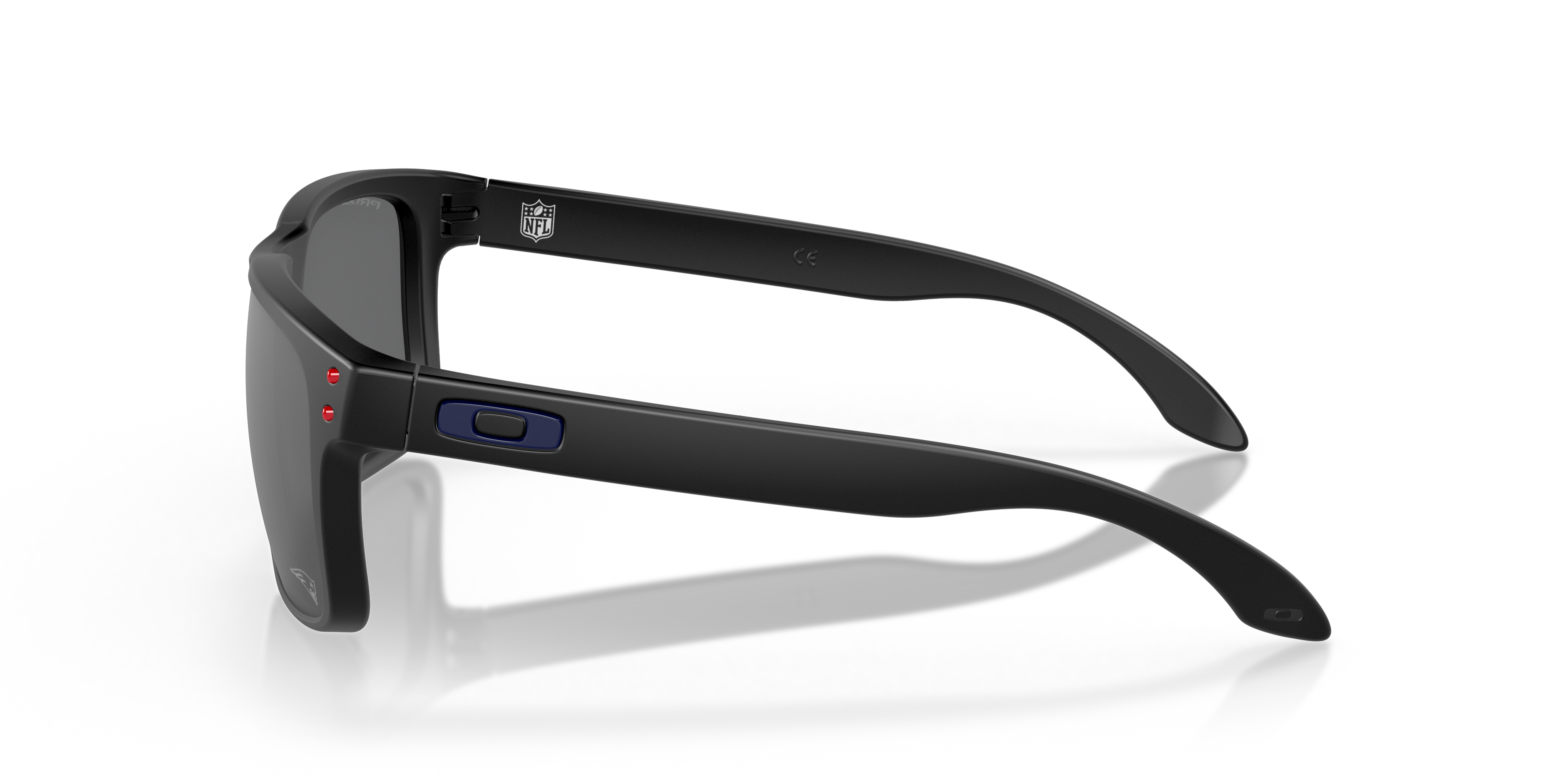 OO9102 New England Patriots Holbrook™