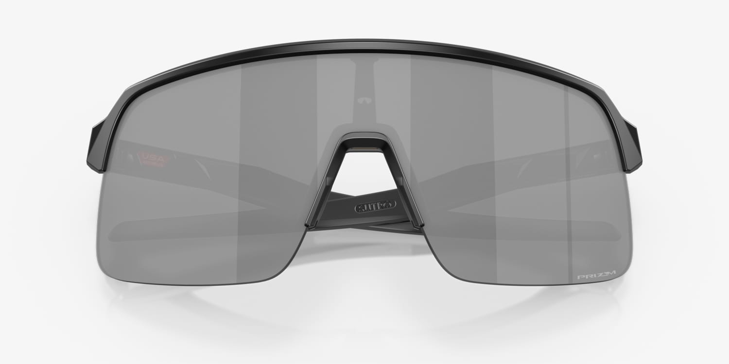 Oakley OO9463 Sutro Lite Sunglasses | LensCrafters